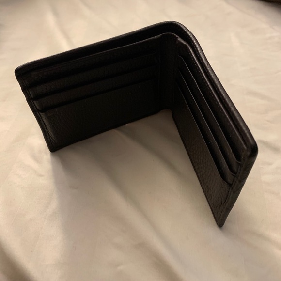 Men’s Gucci Wallet - Picture 3 of 4